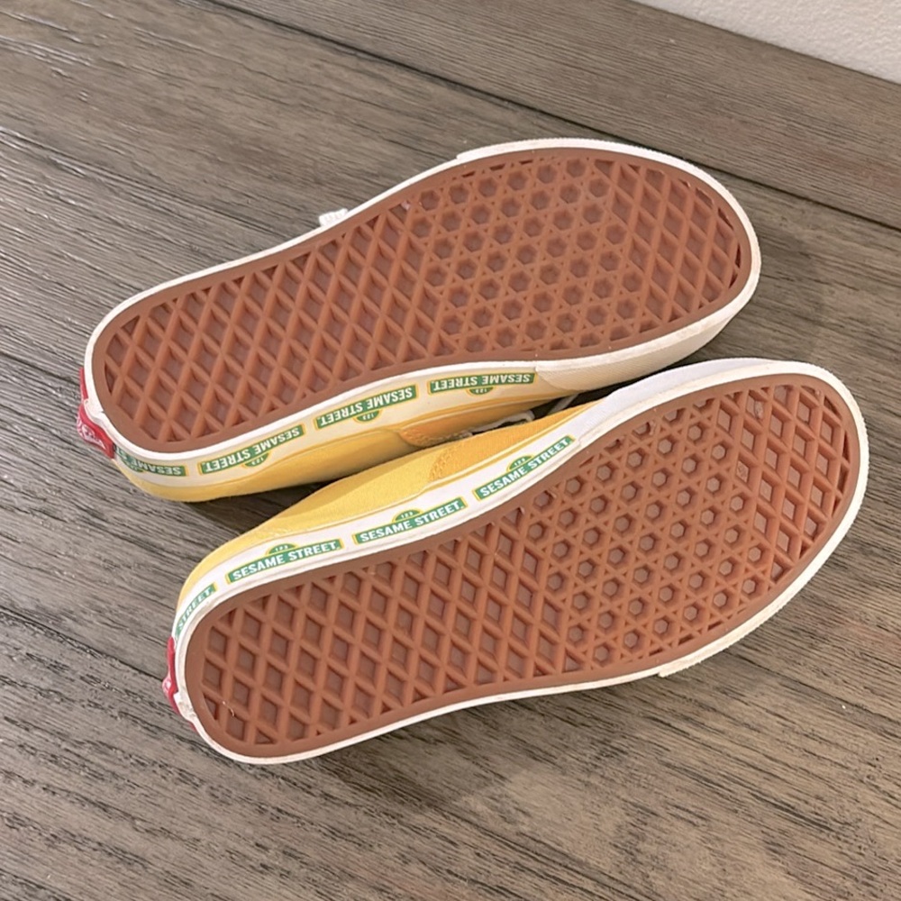 EUC [Vans] Sesame Street Family Yellow Tennis Shoes Sneakers Ladies 5 = Kids 3.5 - Picture 12 of 13